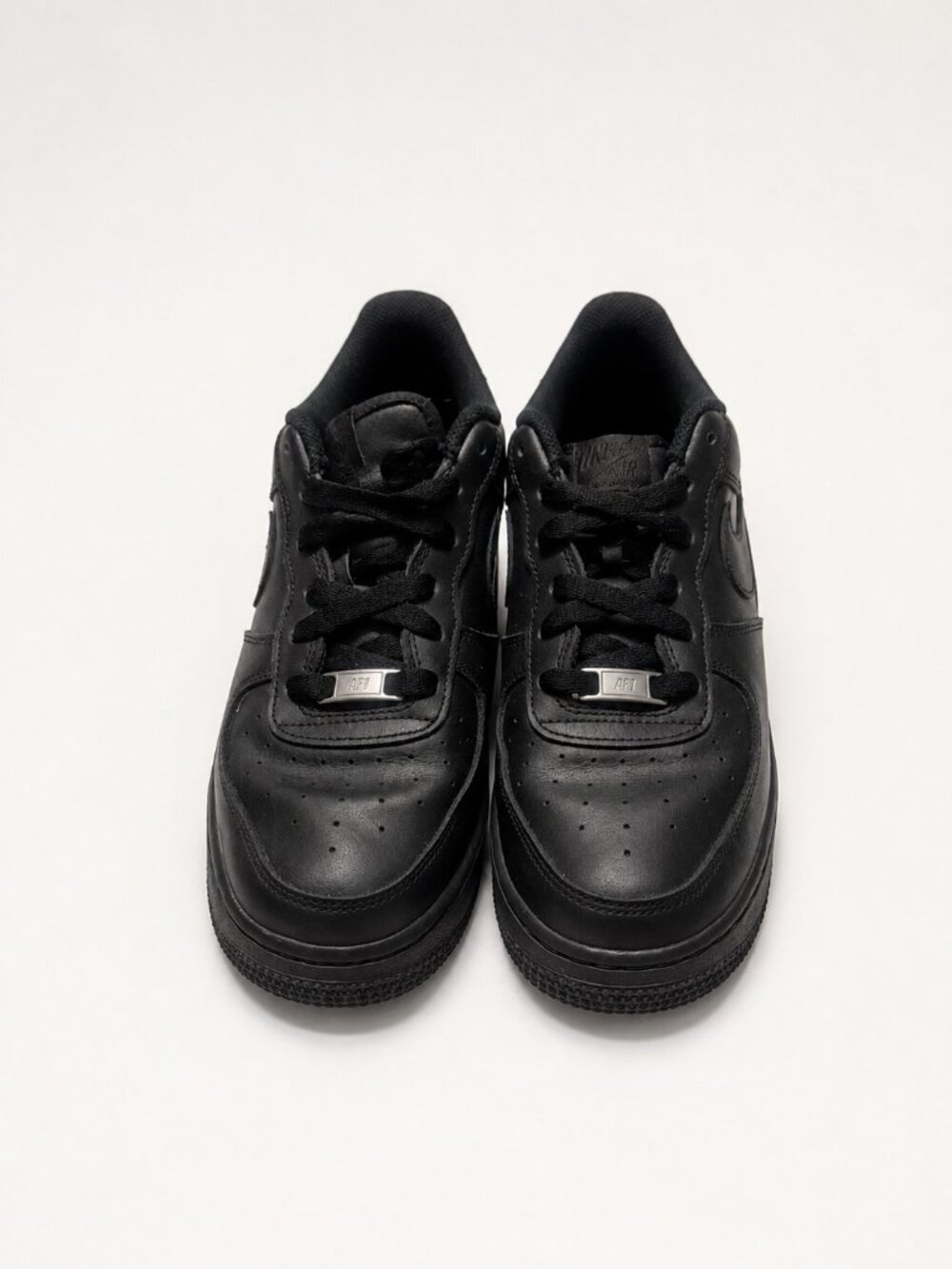 Nike Air Force 1 '07 Triple Black Sneakers Men's Size 7.5 EUC